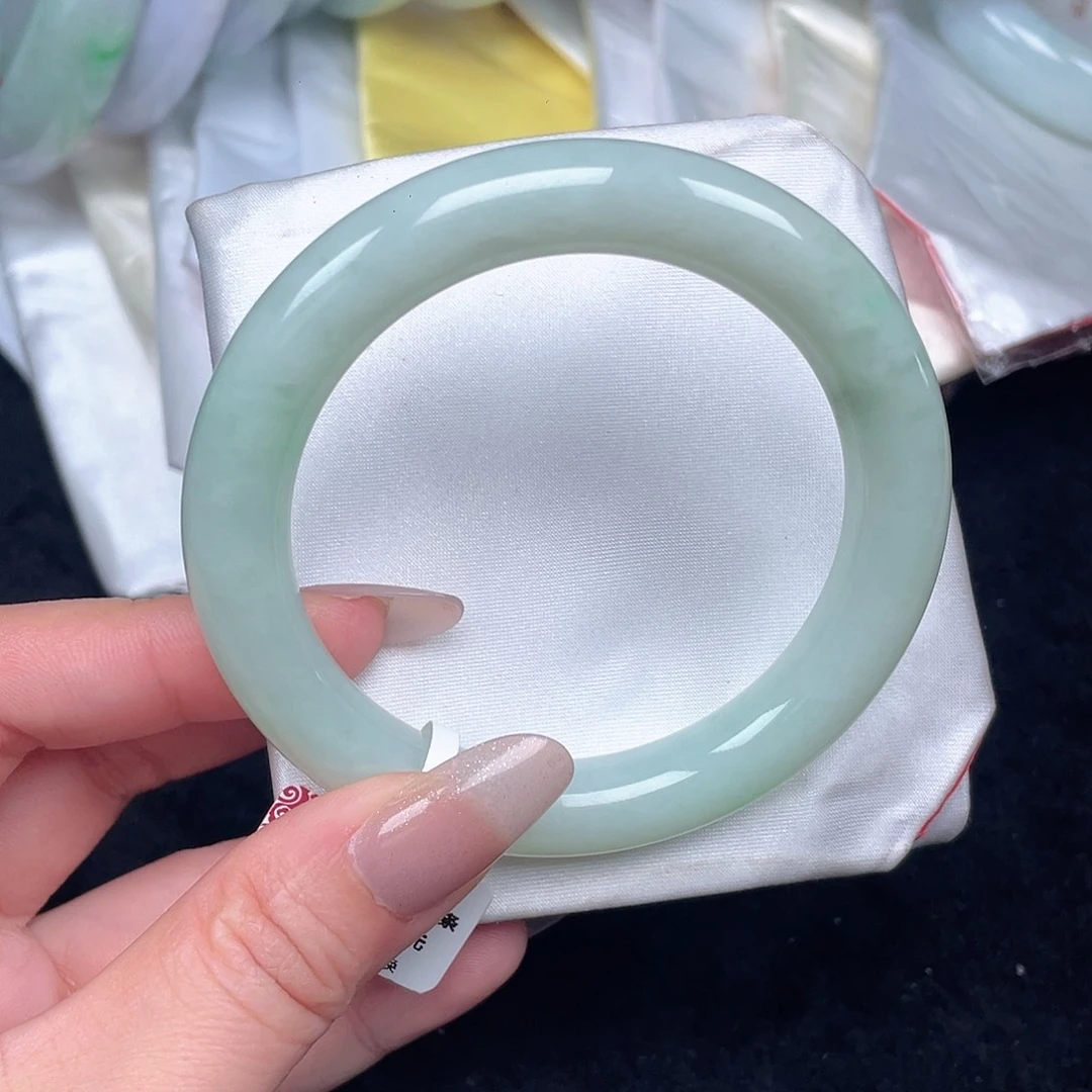 翡翠未镶嵌手镯056