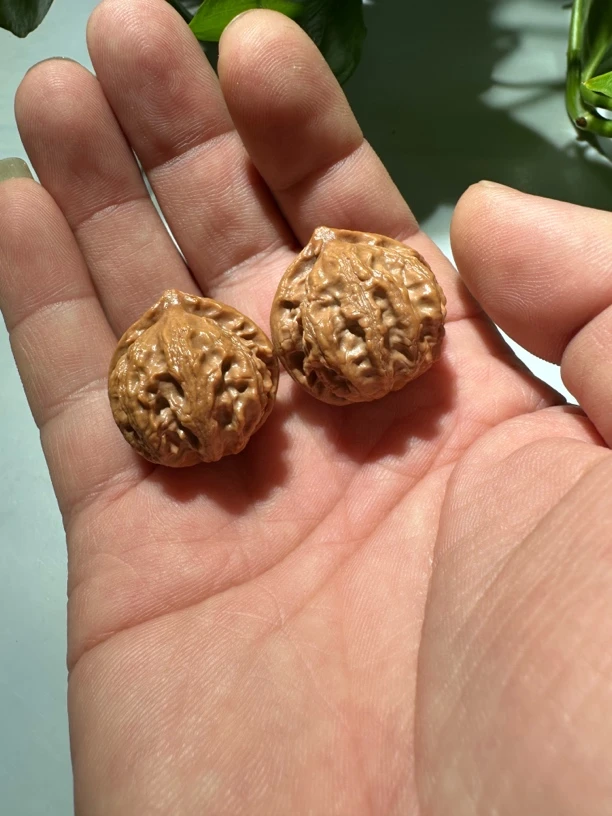 八愣三天红手捻文玩核桃系列野生小核桃手捻把件