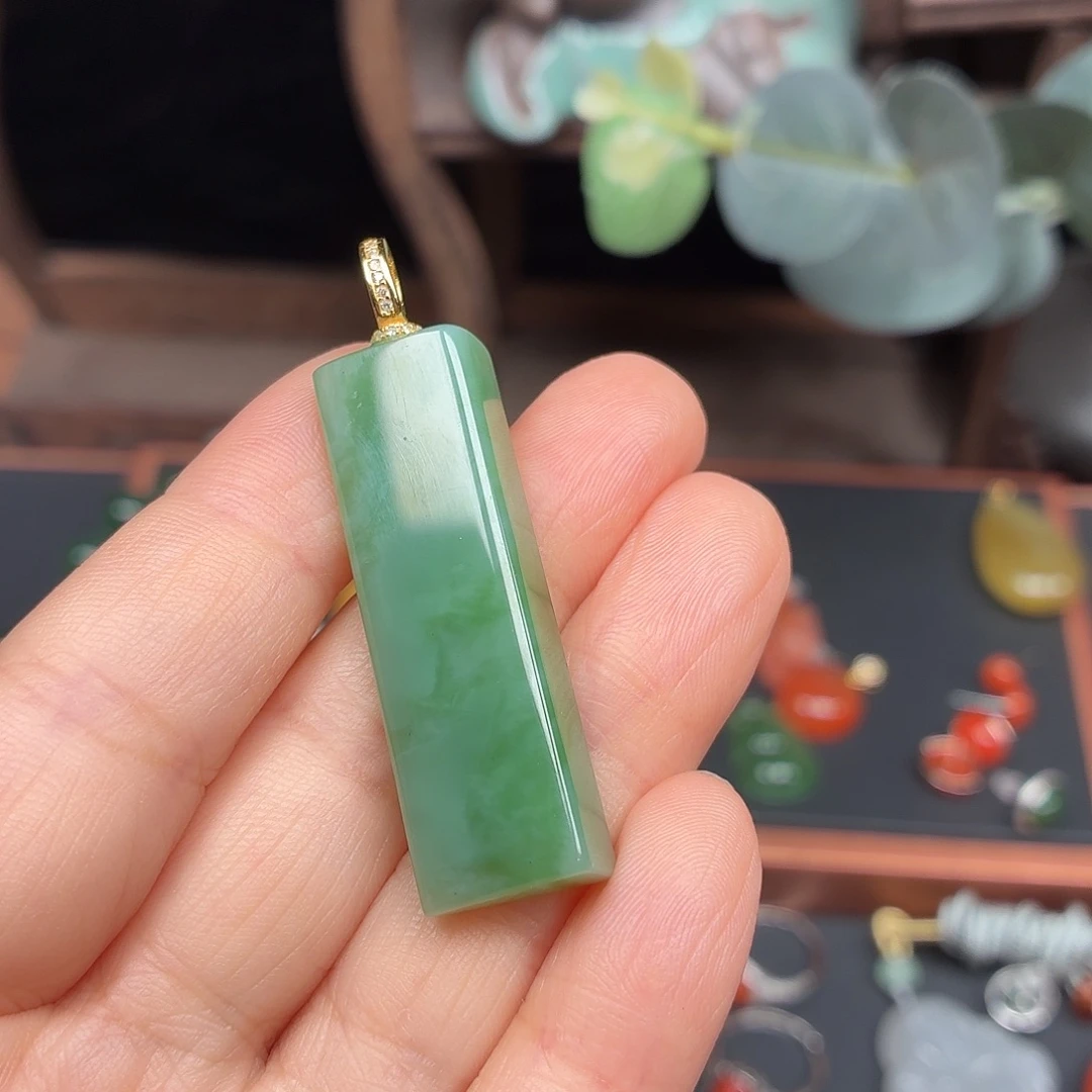 虞***人和田玉（碧玉）银S925镶嵌颈饰