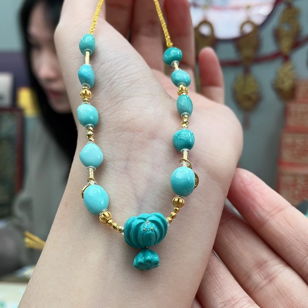 绿松石颈饰18K金镶嵌