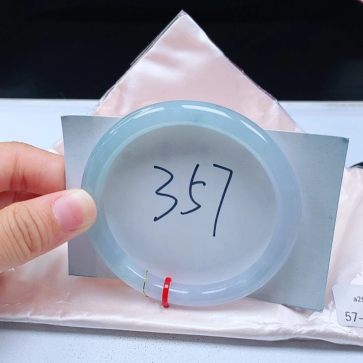 翡翠手镯未镶嵌57圆条