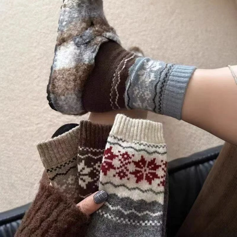 B-1新款秋冬费尔达女款中筒毛圈袜百搭潮袜温柔
