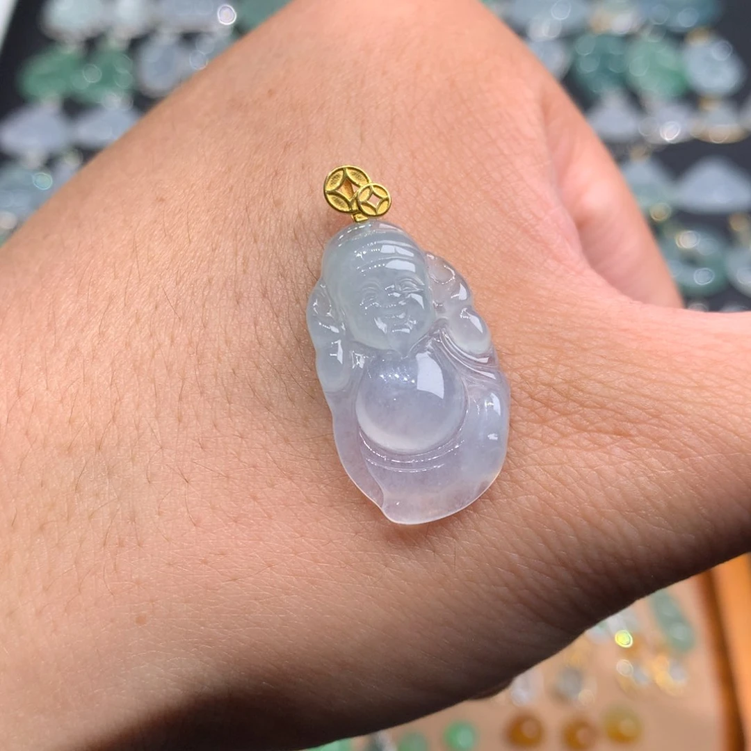 翡翠18K金镶嵌颈饰财神