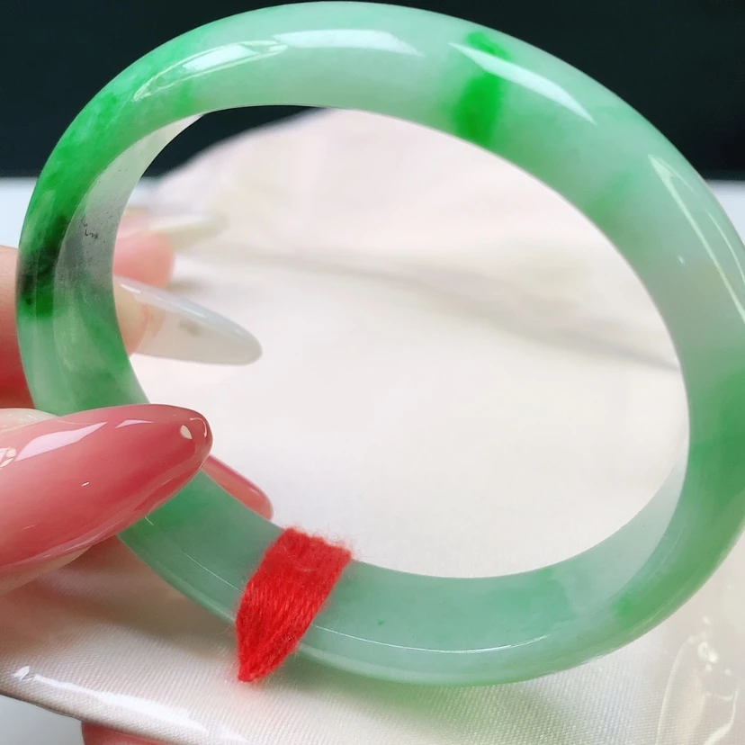 【闪购商品】未镶嵌手镯翡翠天然翡翠8316贵妃