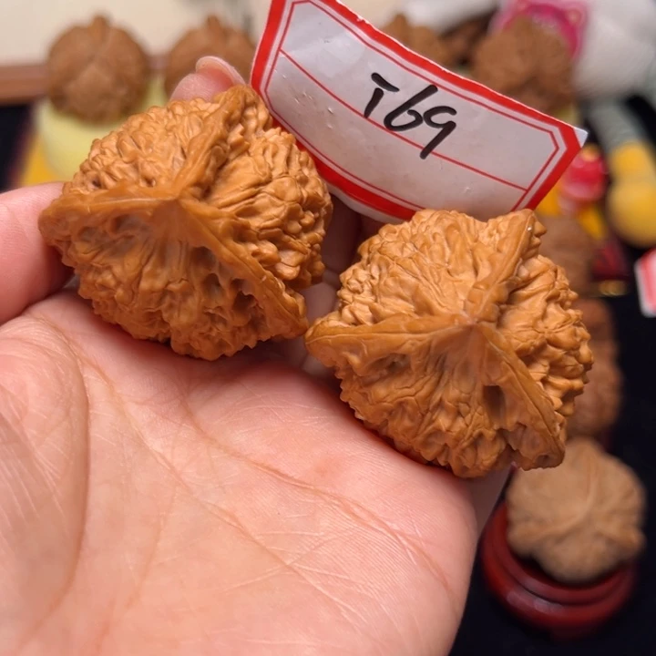 吊坠文玩核桃42尺官帽三棱69