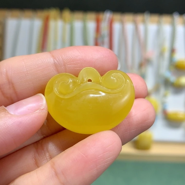 蜜蜡未镶嵌颈饰吊坠
