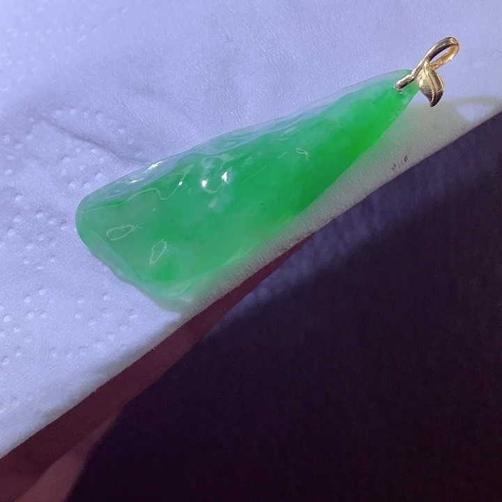 翡翠18K金镶嵌颈饰翡翠