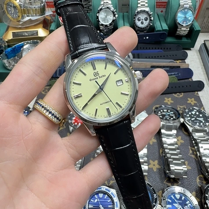 胶带孤品一个奶油