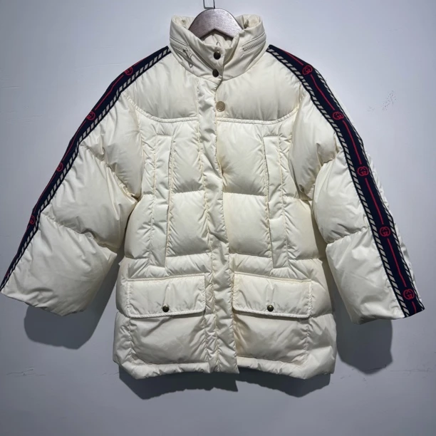99新 GUCCI/古驰 99新Gucci古驰侧边logo羽绒服 尺码:40