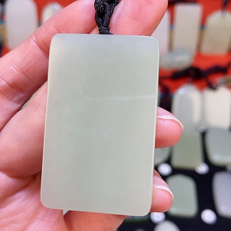 【闪购商品】颈饰未镶嵌和田玉