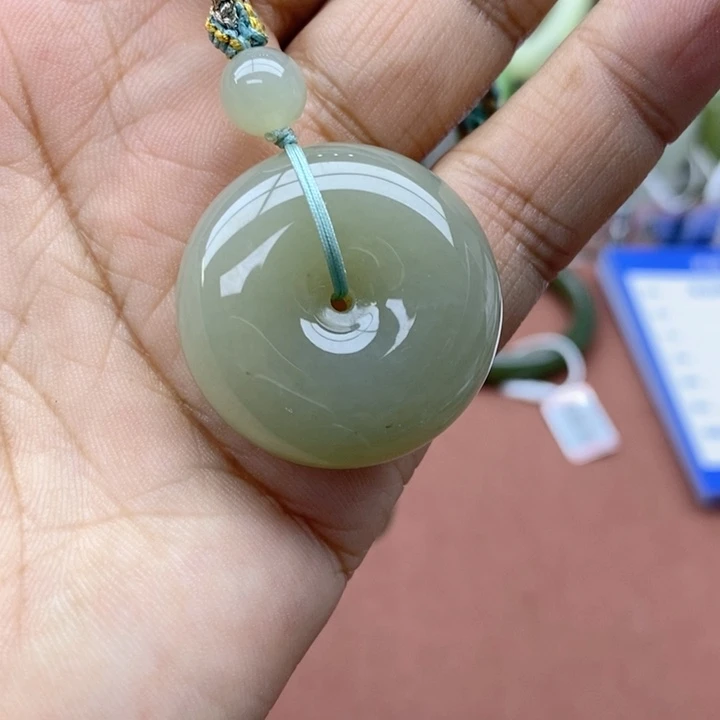 和田玉未镶嵌吊坠(不含链)