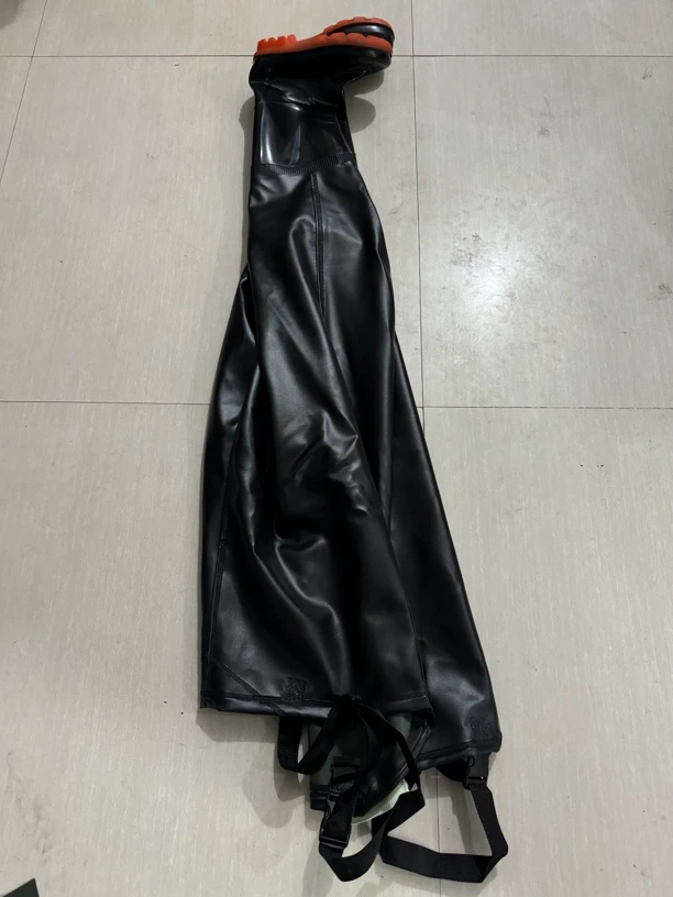 户外防滑运动涉水鞋男女通用钓鱼溯溪防水靴耐磨舒适 背带裤