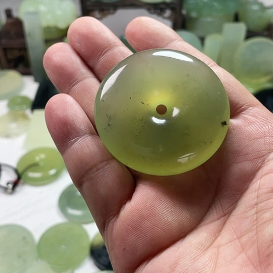 【闪购商品】未镶嵌岫玉手把件