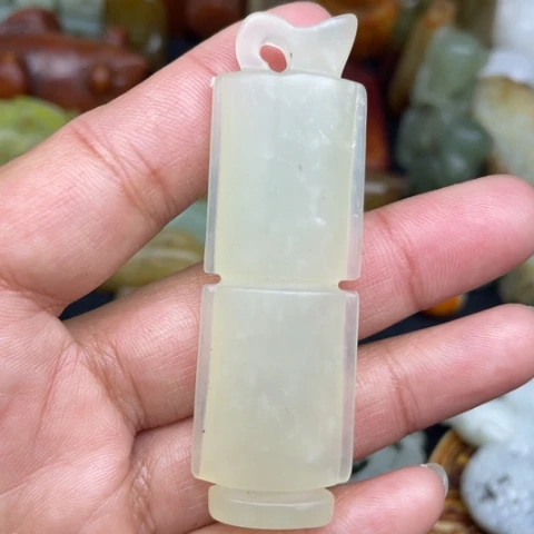 蛇纹石玉未镶嵌颈饰6