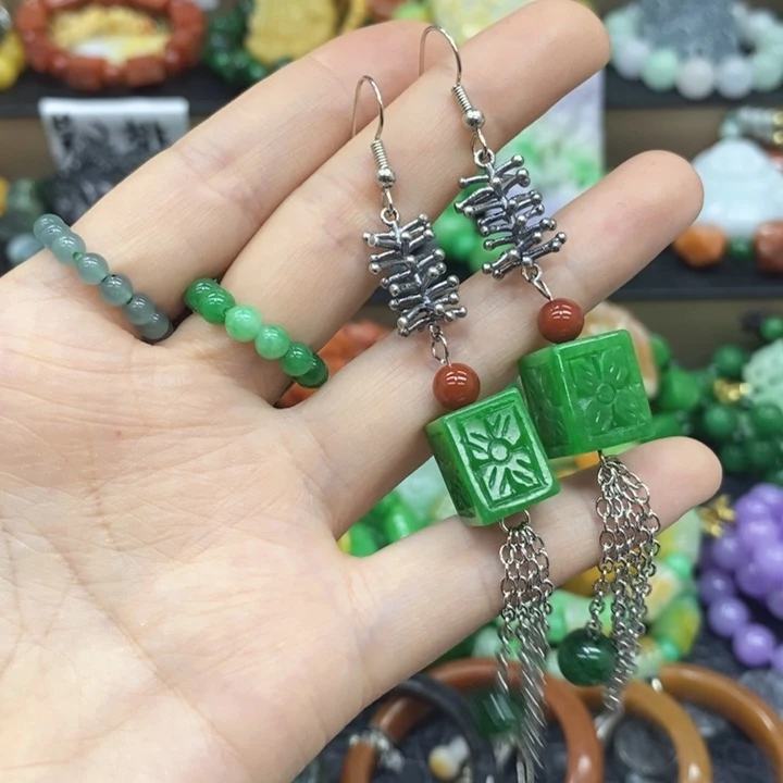 翡翠未镶嵌耳饰耳坠31