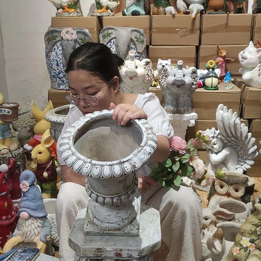 合成树脂氧化镁复古罗马盆一个