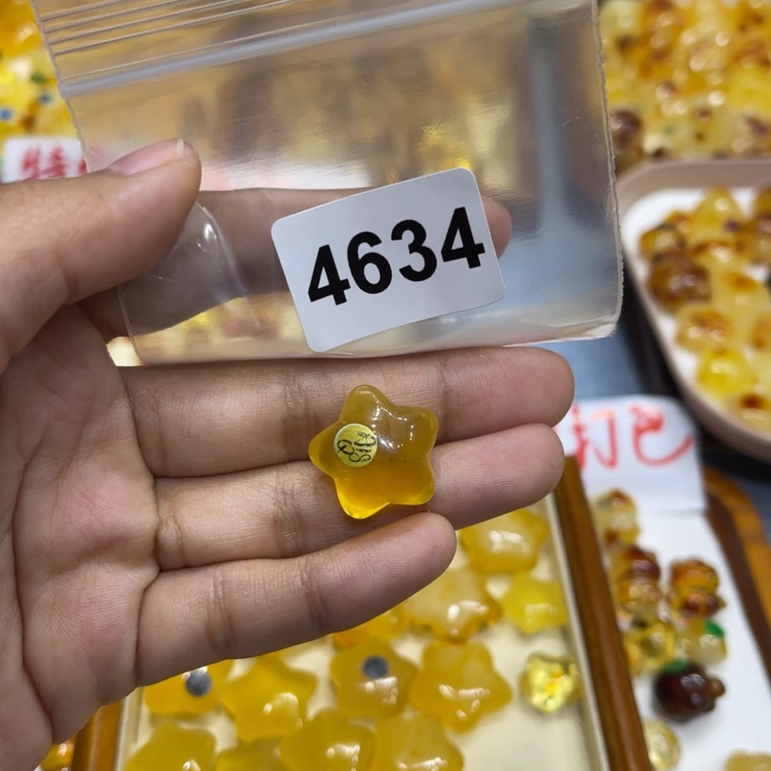 琥珀珠宝奇石未镶嵌