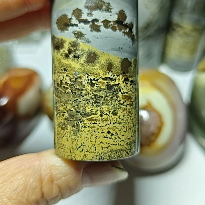 玛瑙/玉髓未镶嵌珠宝奇石