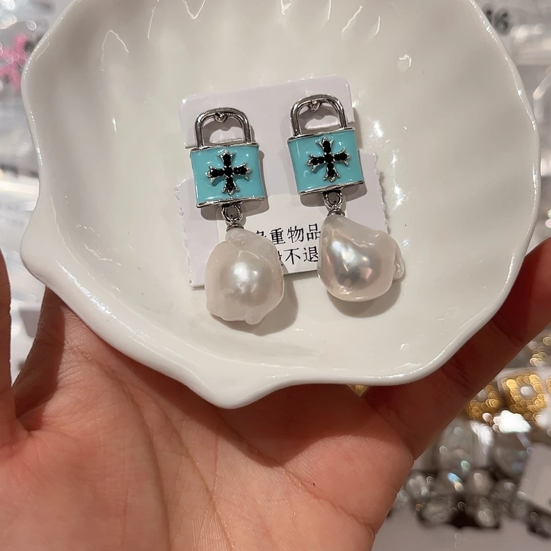合金淡水珍珠耳饰