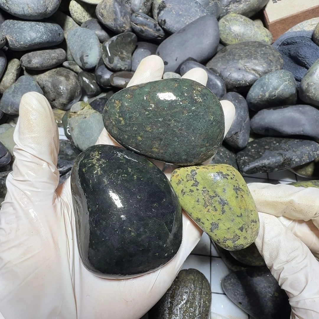 琪***石蛇纹石玉未镶嵌西藏藏玉药王石