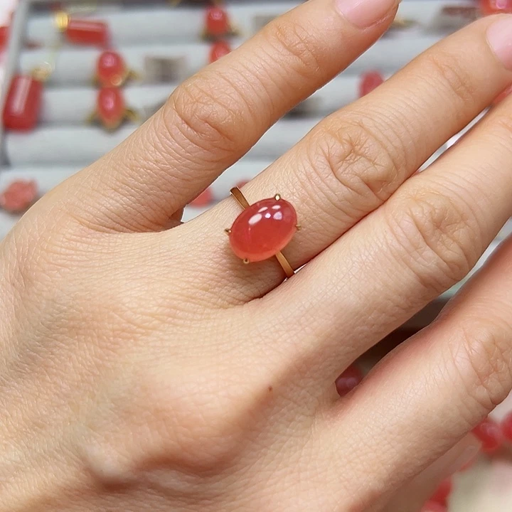 菱锰矿（红纹石）戒指18K金镶嵌