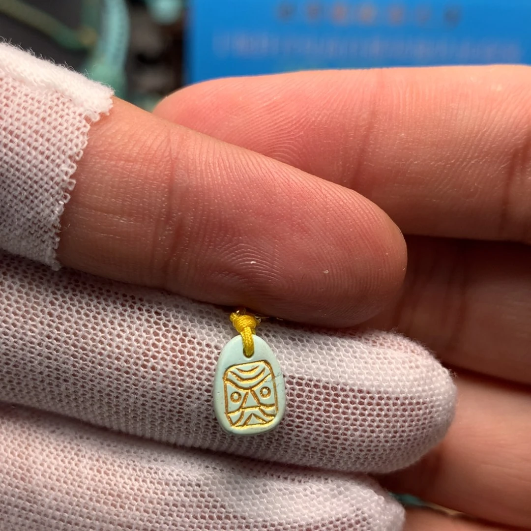 绿松石未镶嵌挂件