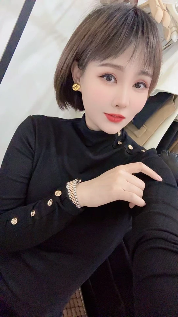 2363小金扣螺纹棉寸领打底衫（下单1-3天左右发货