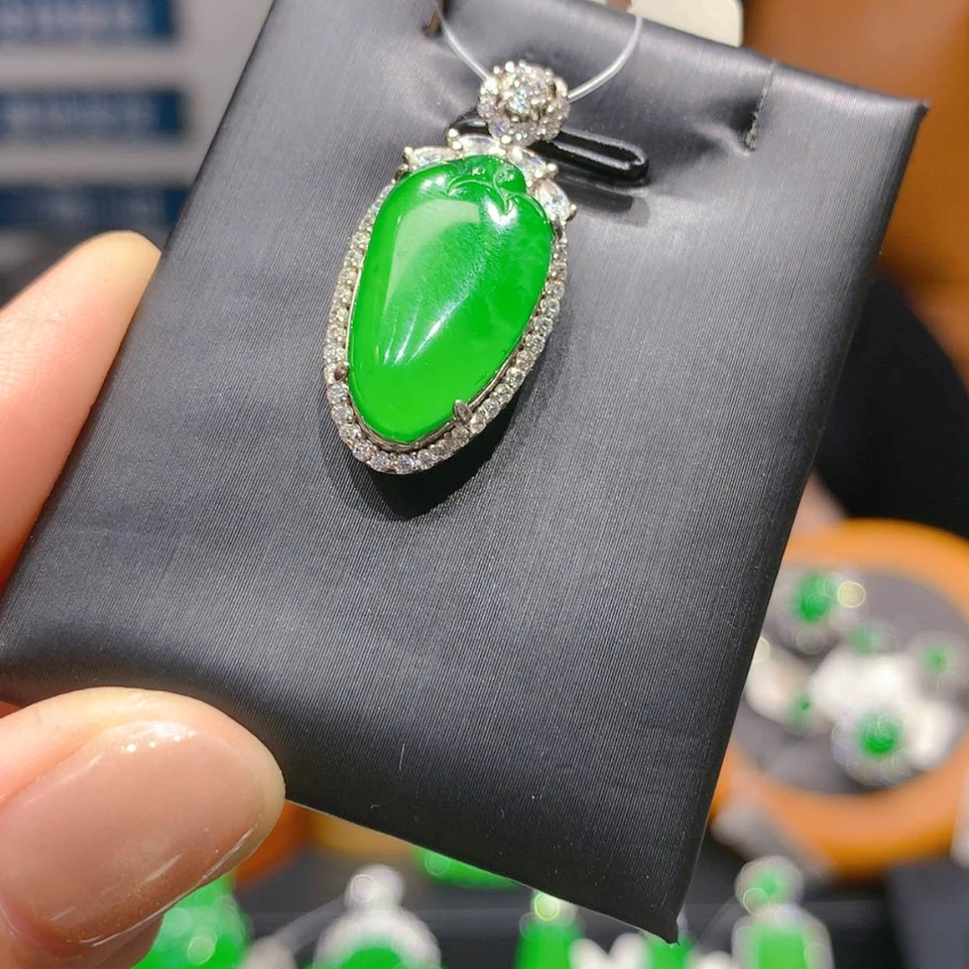 【闪购商品】颈饰银S925镶嵌翡翠3柒姐