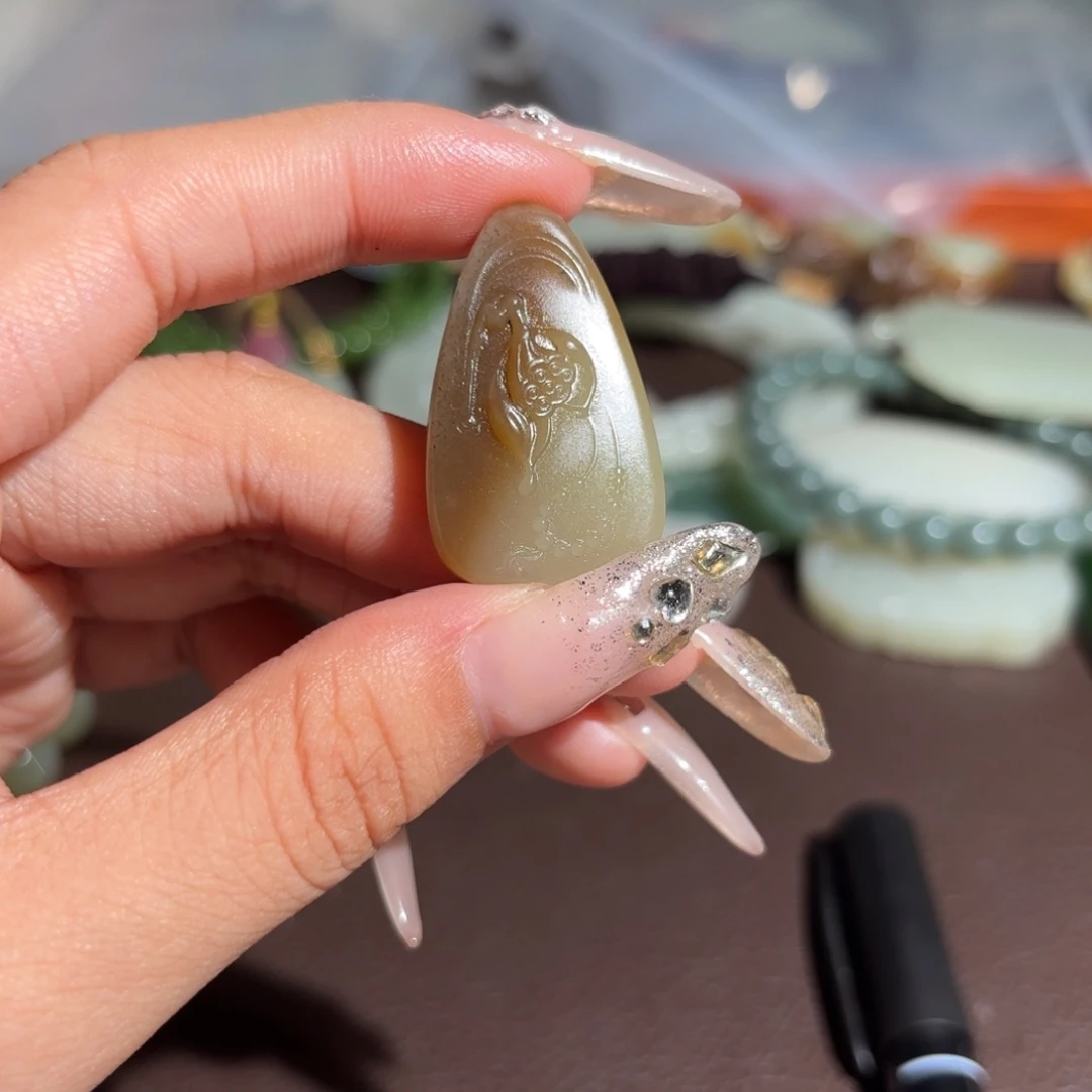 和田玉（糖玉）未镶嵌颈饰