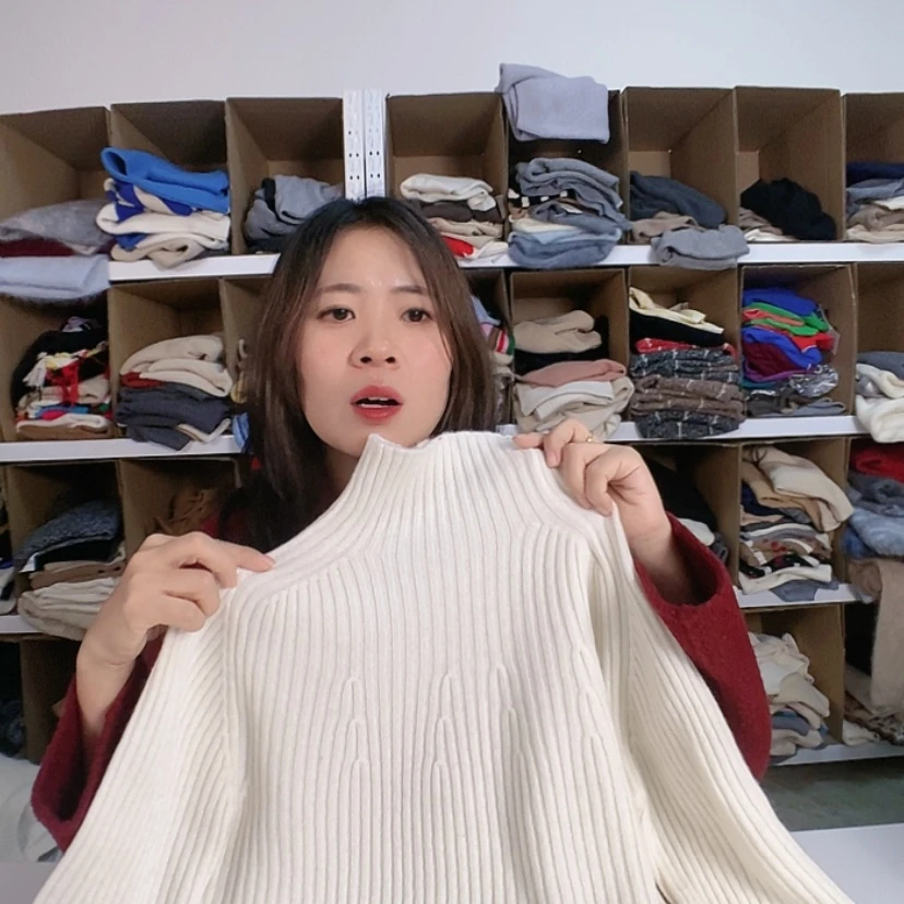 【闪购商品】白色加厚坑条打底