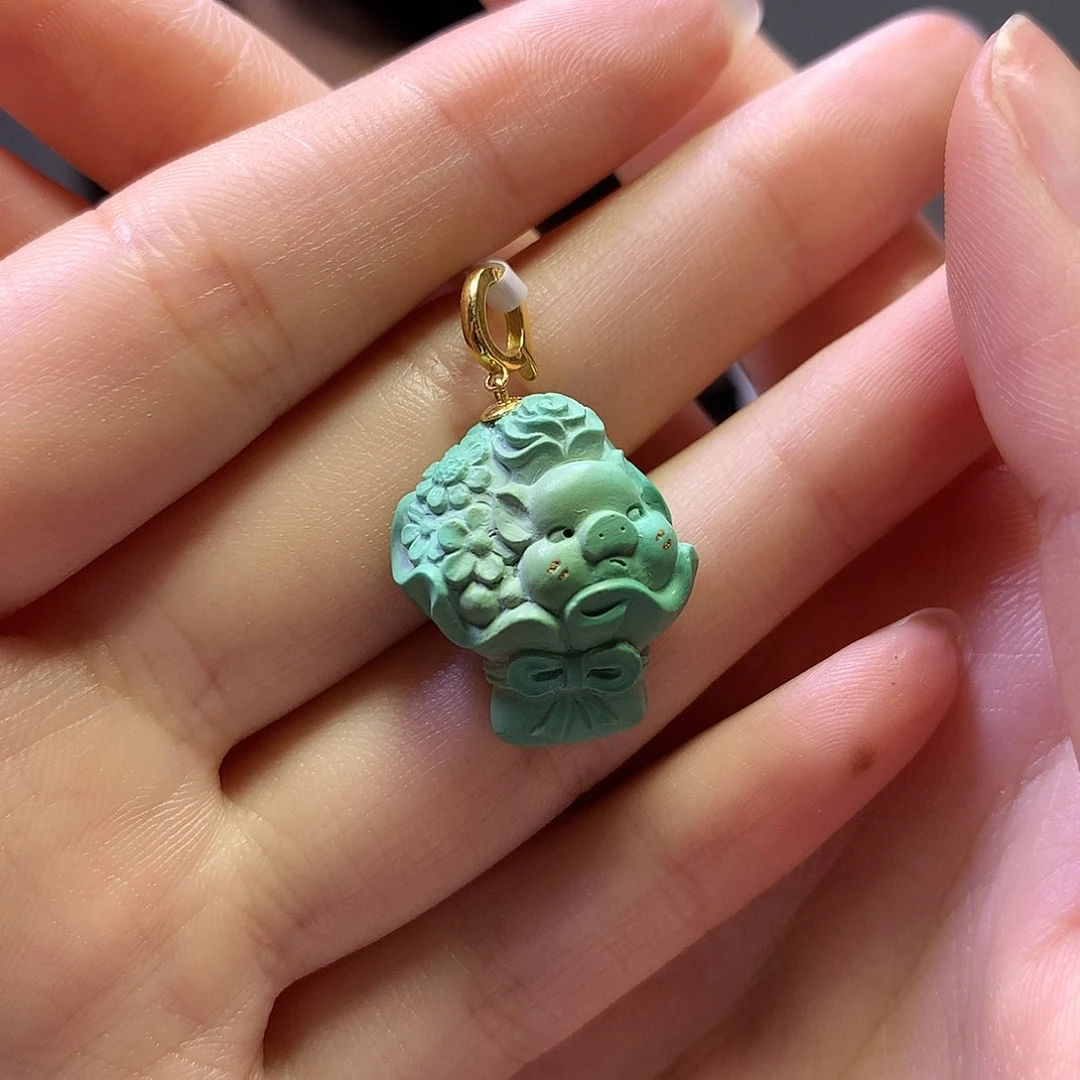 绿松石18K金镶嵌吊坠