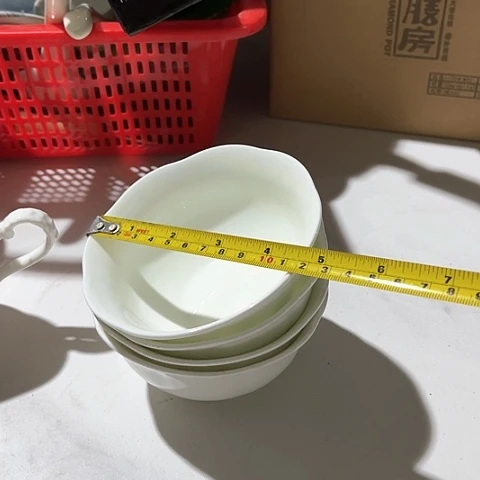 微瑕，不能明火，口径11高度5，4个小碗