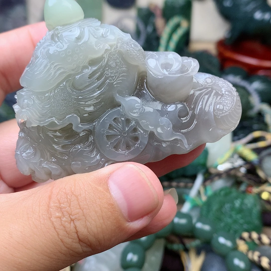 和田玉未镶嵌颈饰-***。