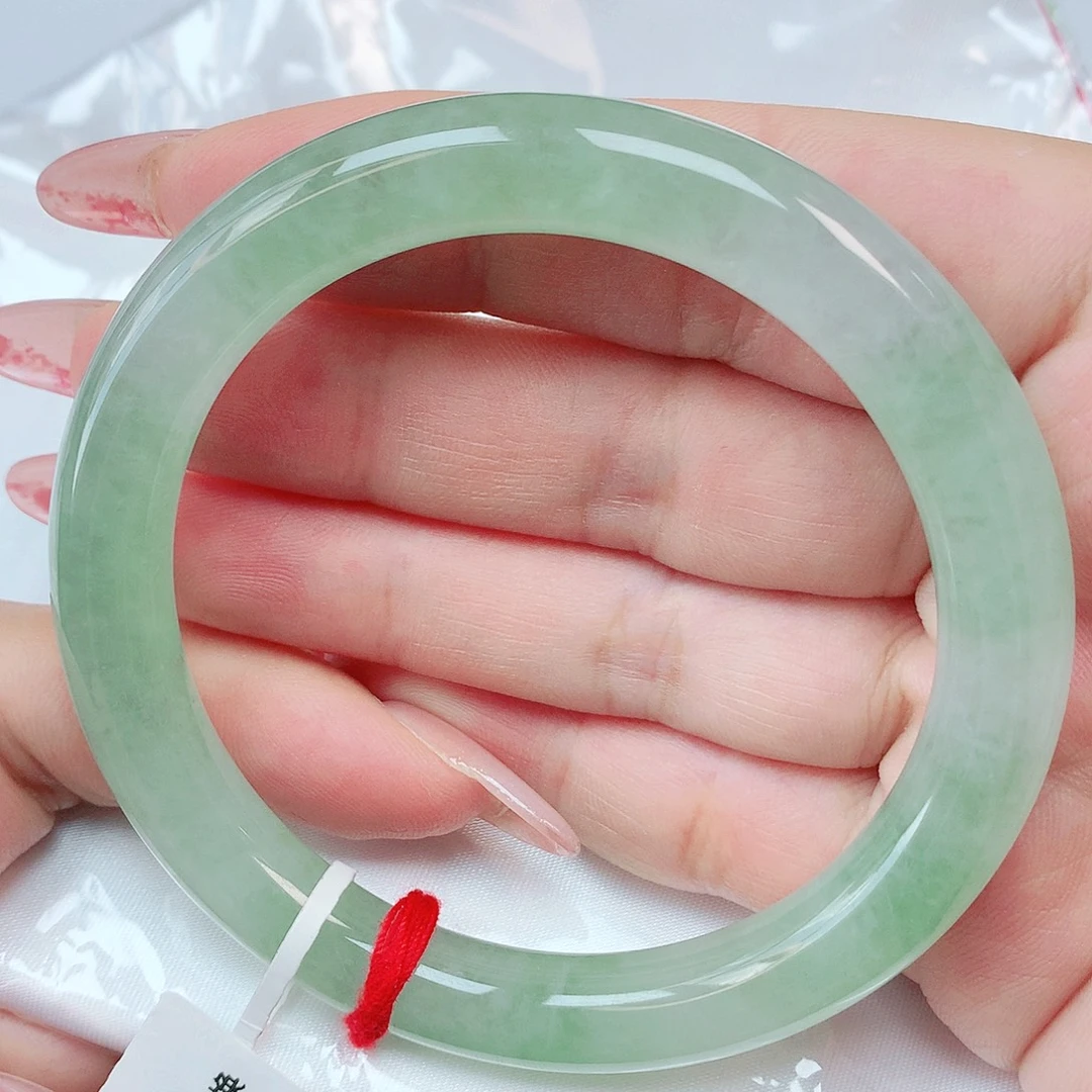 翡翠未镶嵌手镯抖音810