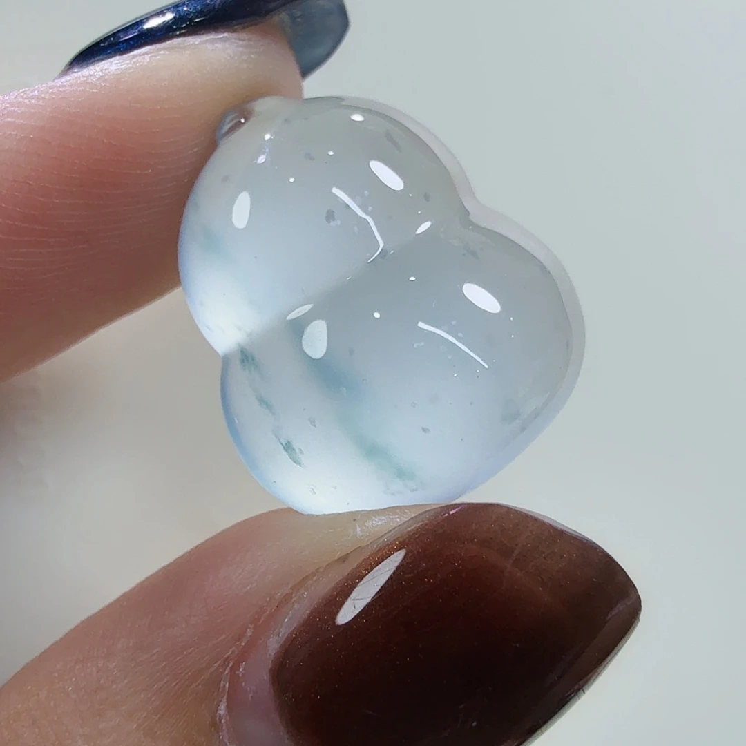 翡翠未镶嵌颈饰 超级超级仙仙的 木纳大葫芦