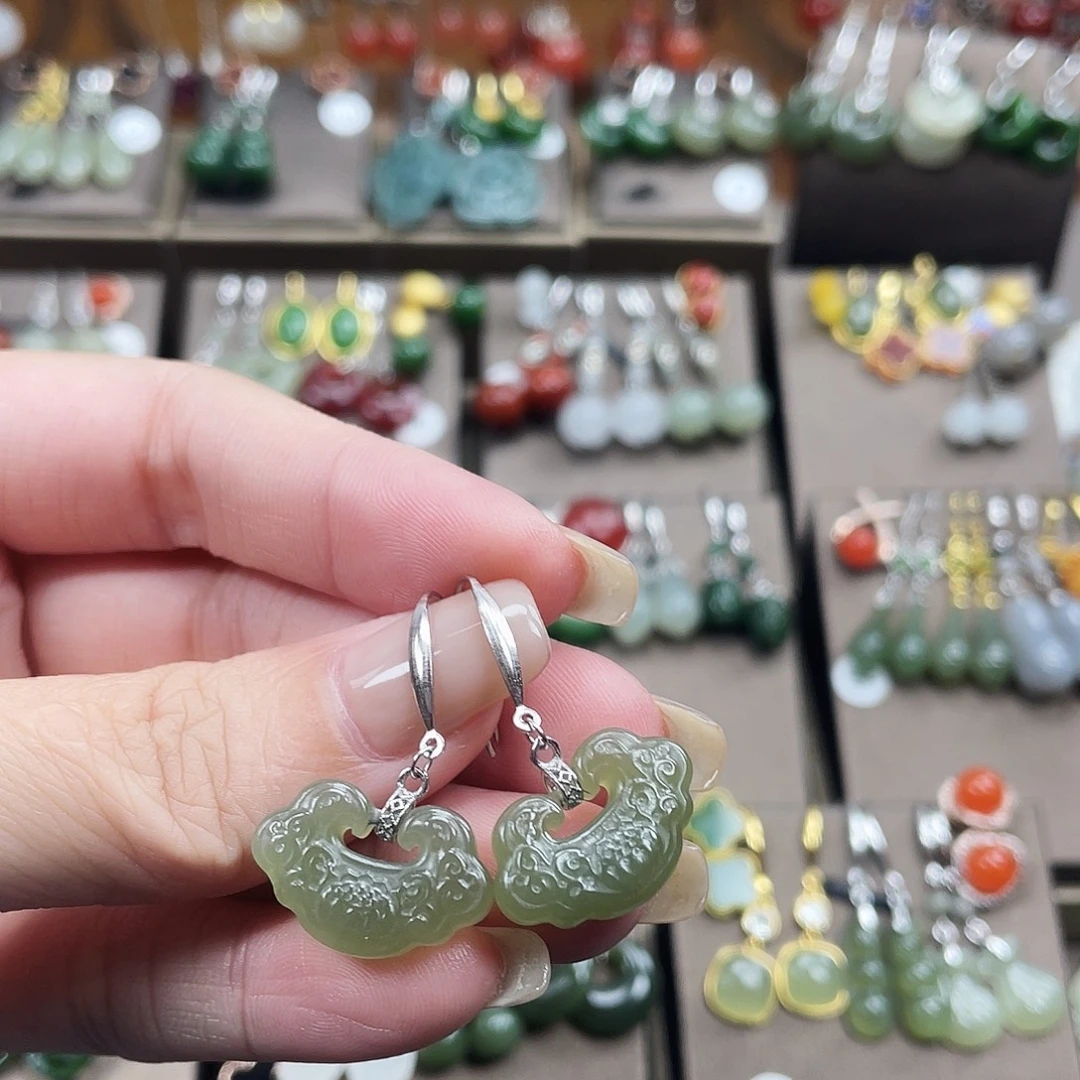 和田玉银S925镶嵌耳饰