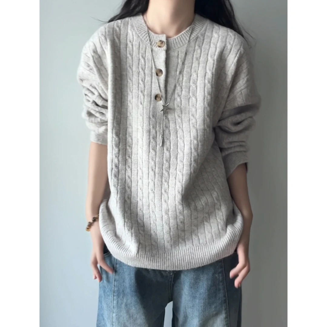 复古老钱风燕麦杏亨利领绞花毛衣男秋季慵懒感半开领软糯针织上衣