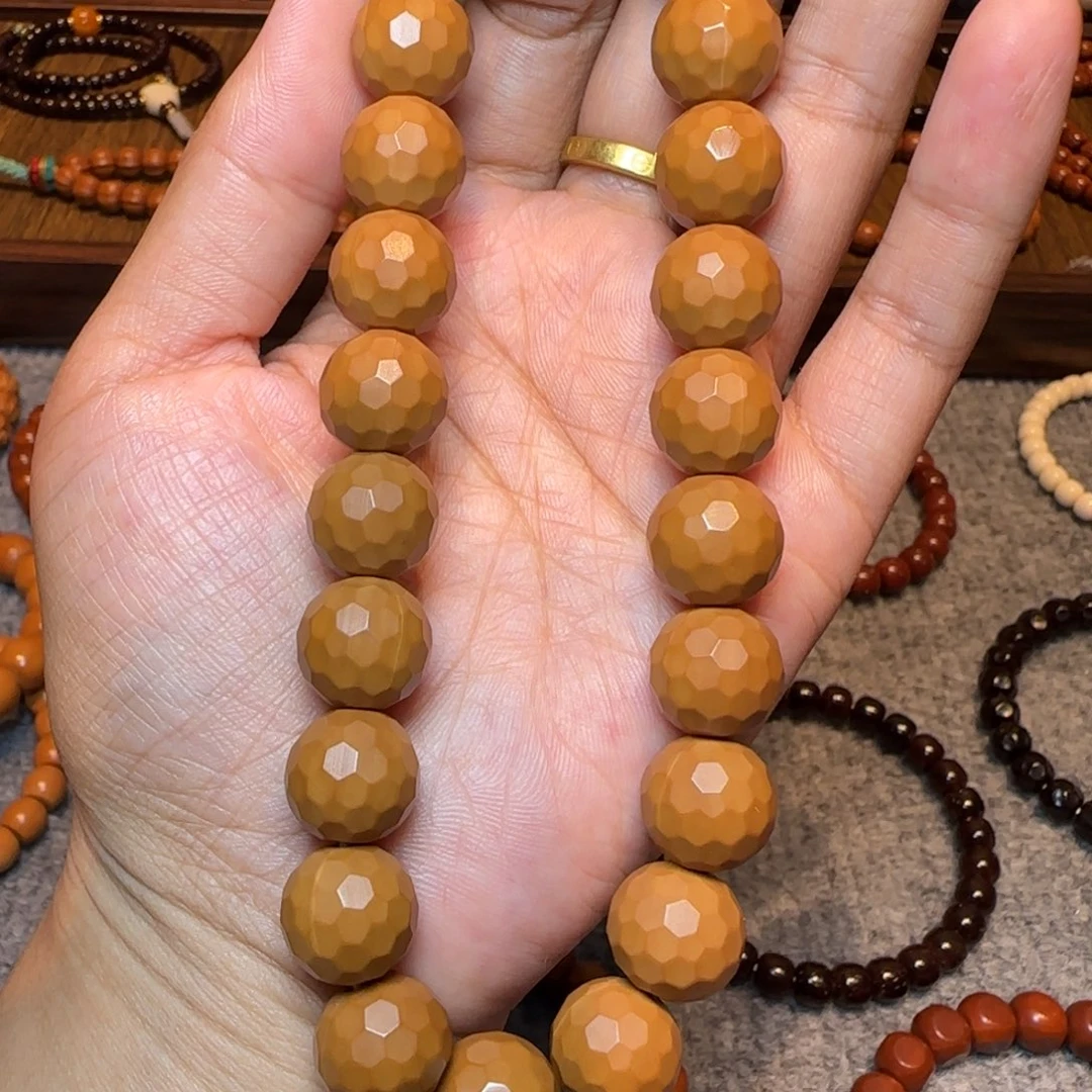 吊坠猴头核桃钻石面手持+银标