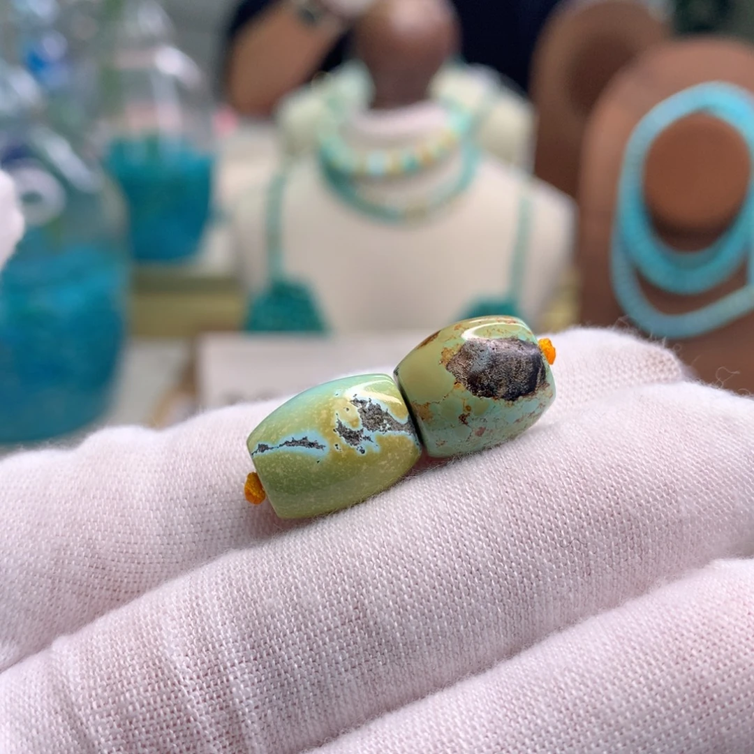 绿松石未镶嵌饰品