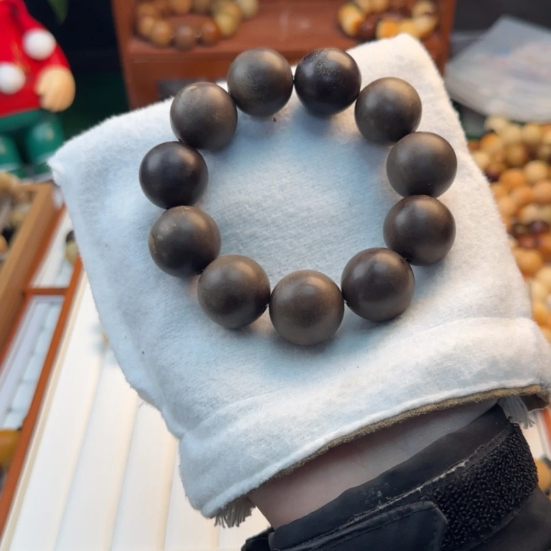 菩提根/象牙果手串言**笑卡24干磨黑金麻子加瑕疵