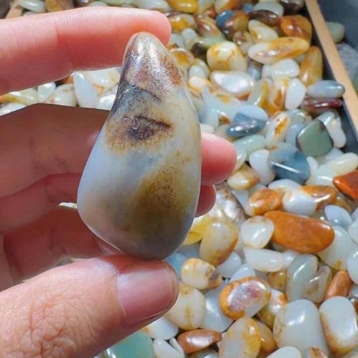 和田玉未镶嵌挂件32.6克