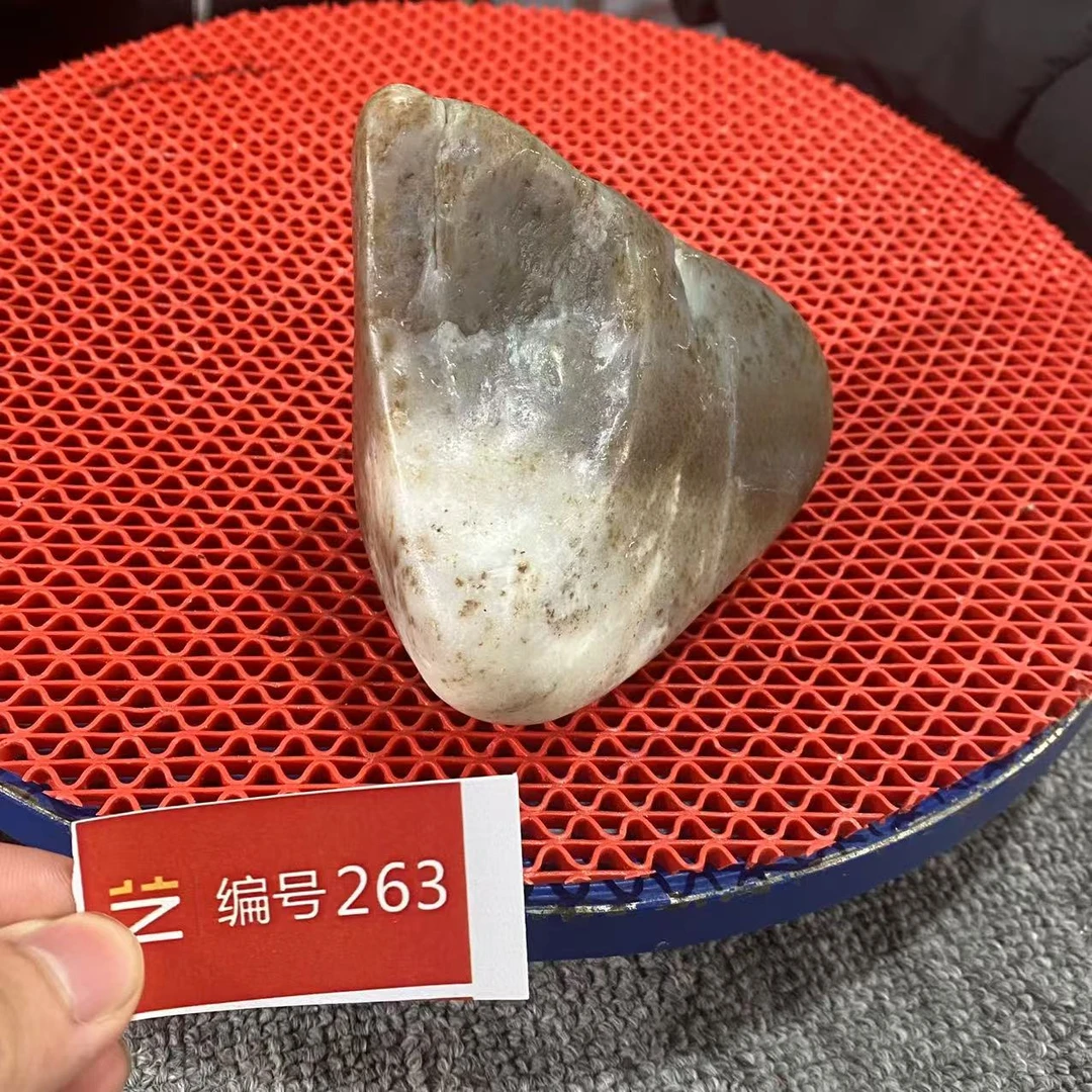 新疆玉料原石发一件编号263
