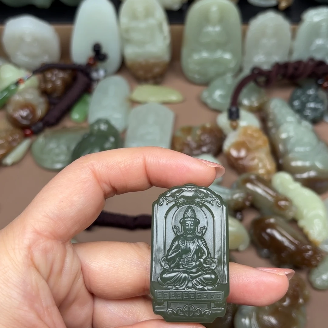 和田玉颈饰未镶嵌