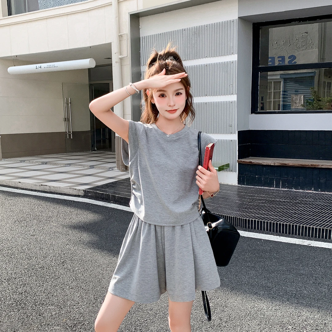 2025年夏季新款时尚套装女灰色高级感小个子无袖上衣阔腿裤两件套