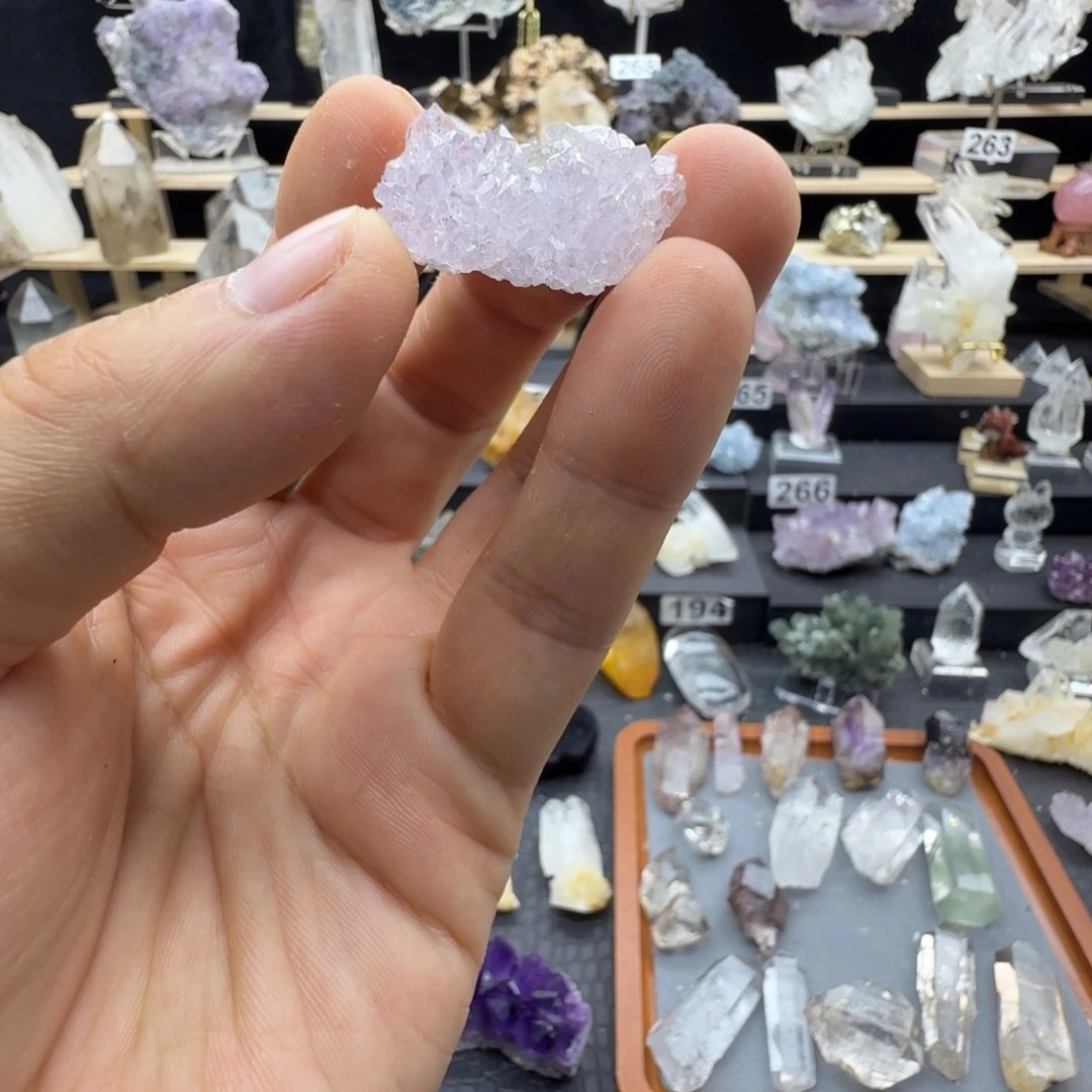 花***昙石材天然水晶摆件