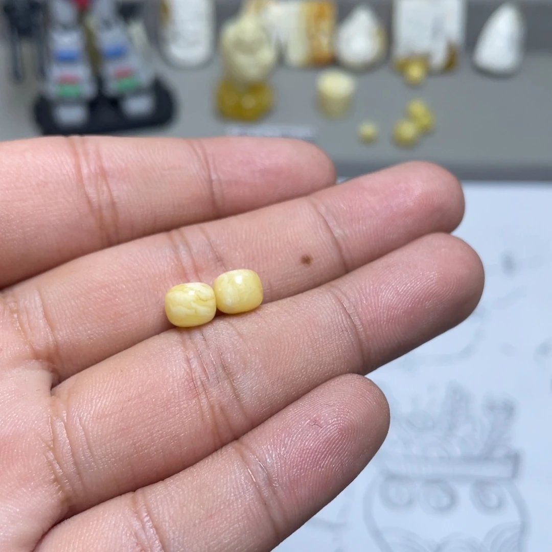 琥珀珠宝奇石未镶嵌多样性发其一