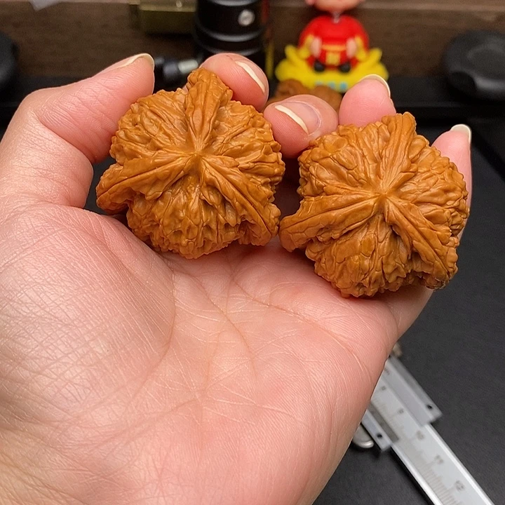 与****把件文玩核桃白奔