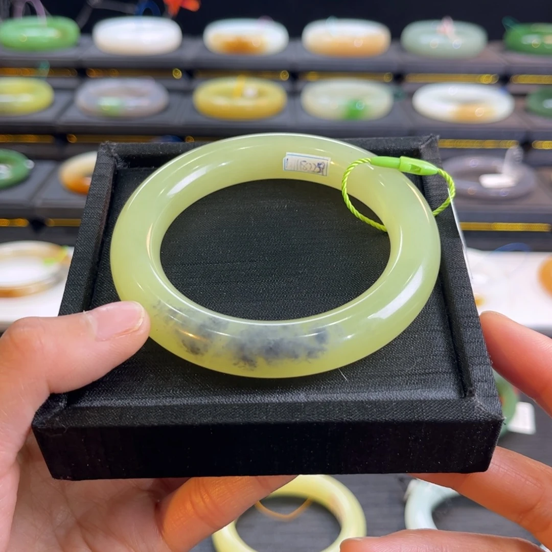 和田玉未镶嵌手镯58 59