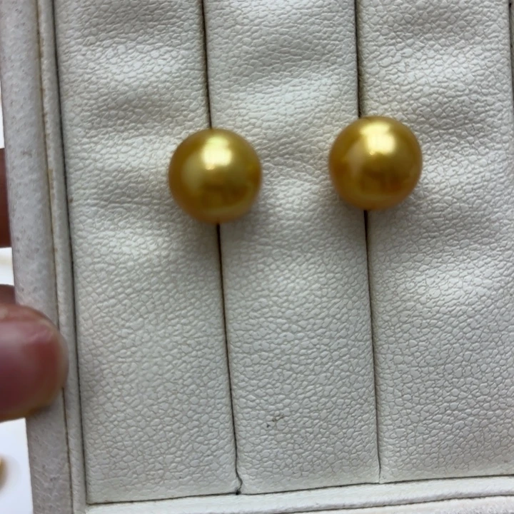 海水珍珠耳饰18K金镶嵌