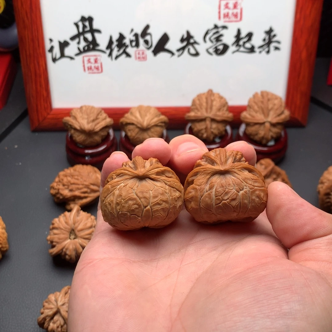 三***哥文玩核桃吊坠宫灯蛇